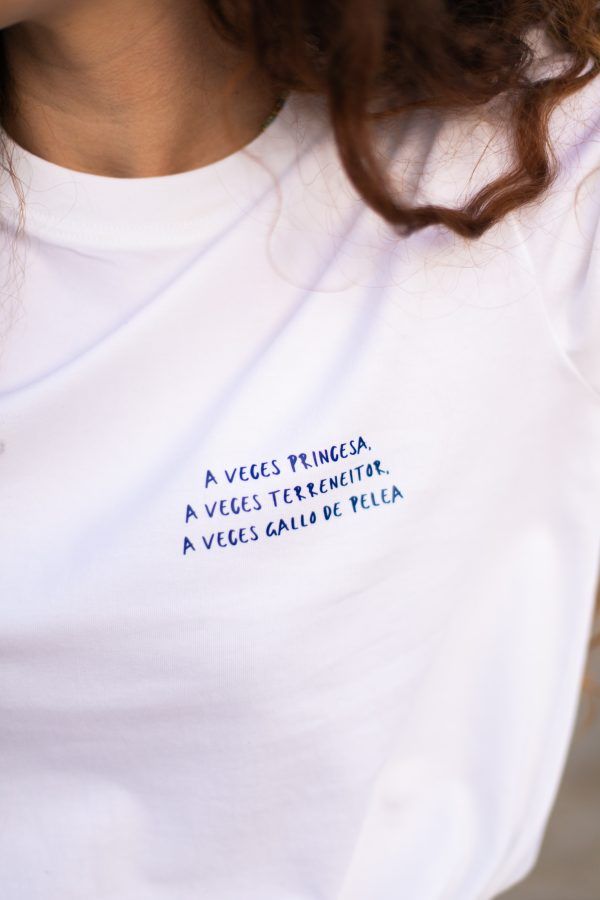A veces princesa, a veces terreneitor a veces gallo de pelea